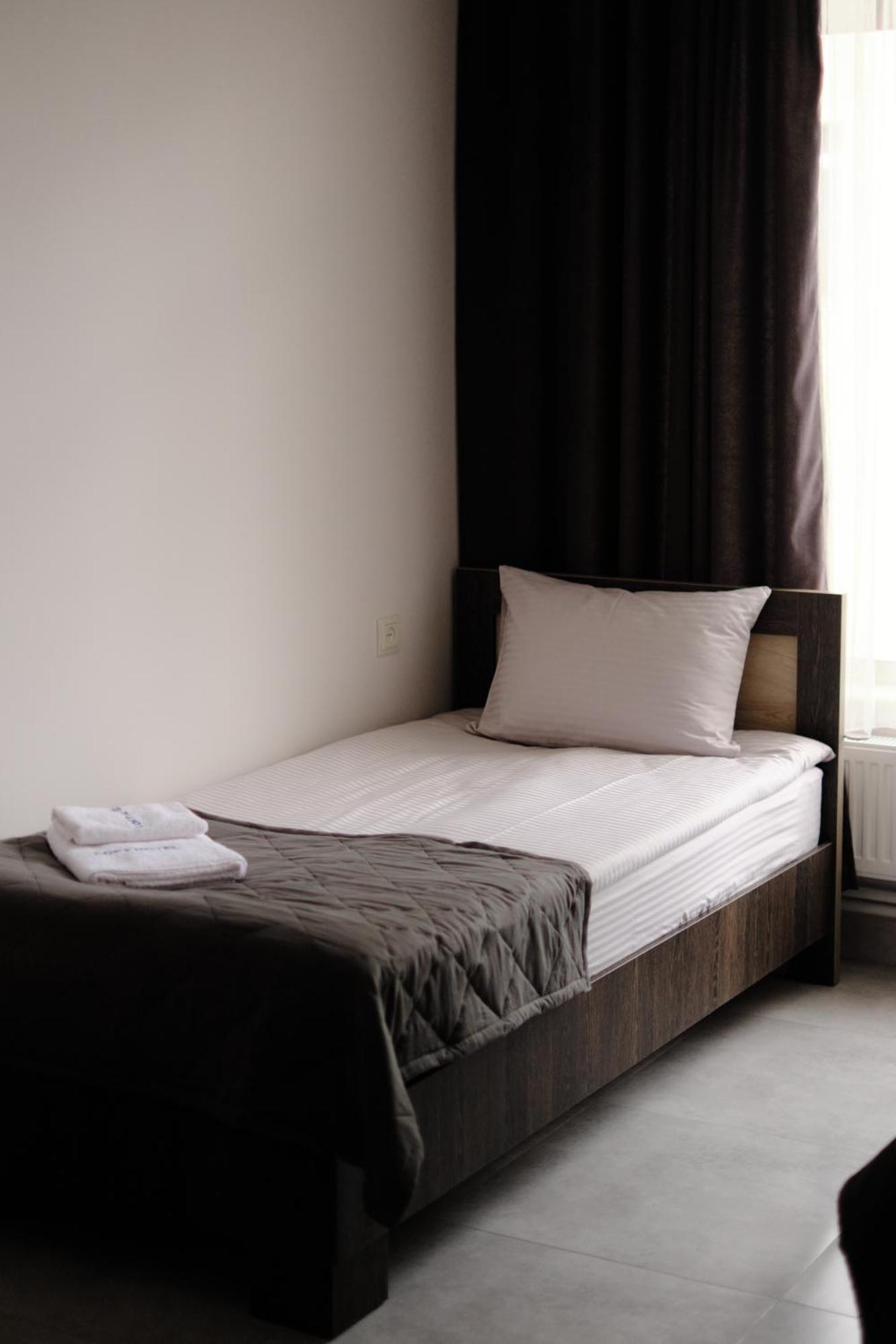 Loft Family Hotel Ijevan Exteriör bild